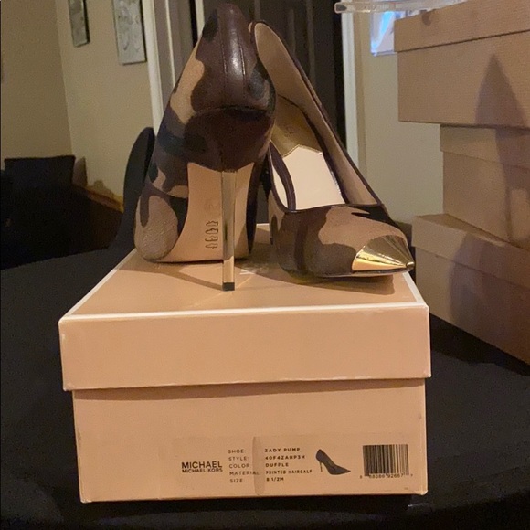 Michael Kors pumps and purse - Picture 5 of 5